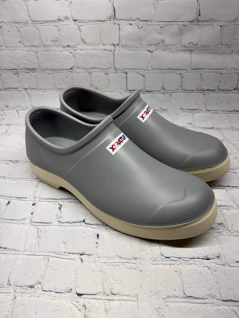 NWOT Xtratuf Women’s Legacy Clog Size 8 Gray